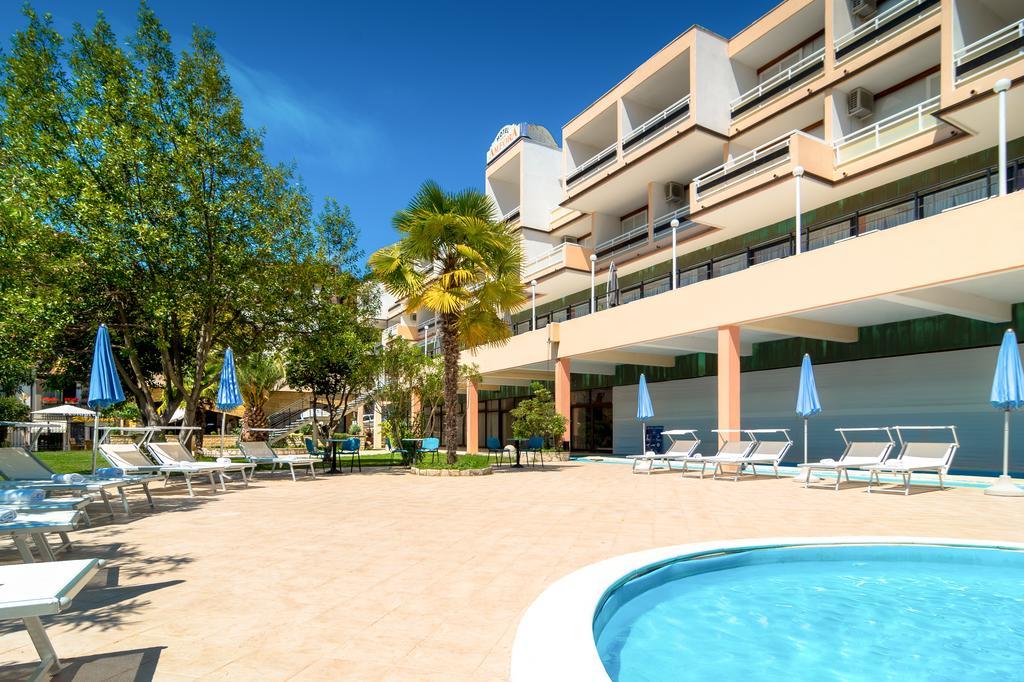 Hotel Amfora Rabac Eksteriør bilde